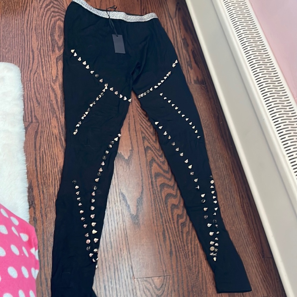 Black leggings